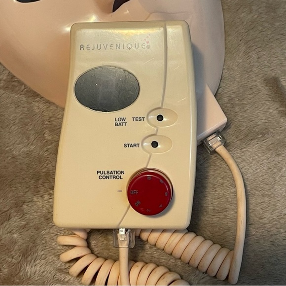 Vintage 1999 Rejuvenique System Linda Evans Facial Toning Kit/ Mask & VHS Works - Picture 8 of 12